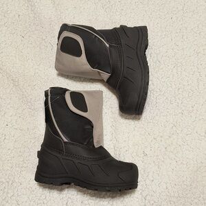 NWT Child's Gray/Black Itasca Snow Cat Winter Boots Size 13